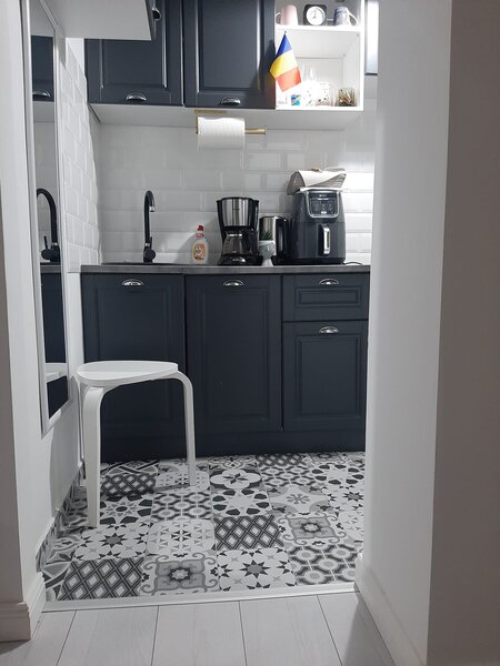 Drumul Taberei, garsoniera 31 mp, zona Moghioros.