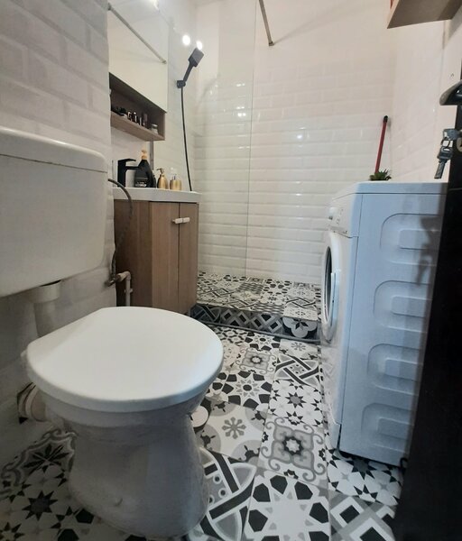 Drumul Taberei, garsoniera 31 mp, zona Moghioros.