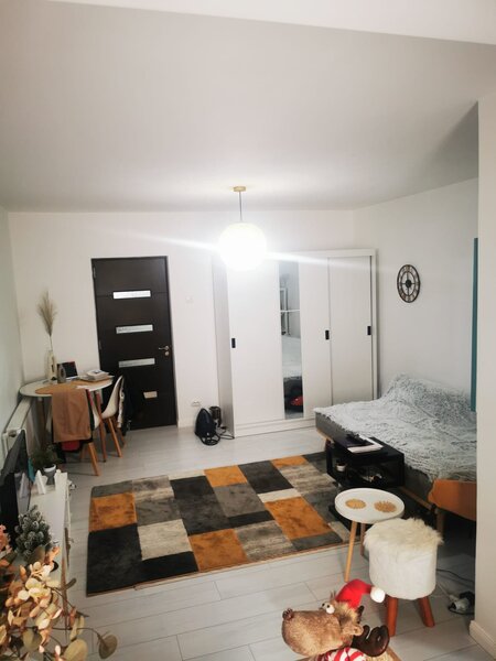 Drumul Taberei, garsoniera 31 mp, zona Moghioros.