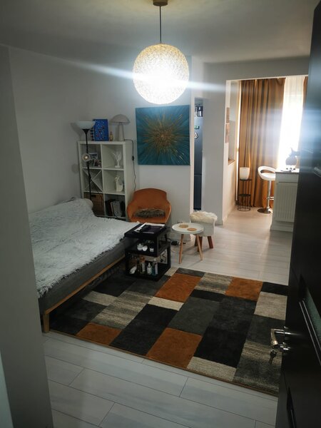 Drumul Taberei, garsoniera 31 mp, zona Moghioros.