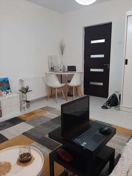 Drumul Taberei, garsoniera 31 mp, zona Moghioros.